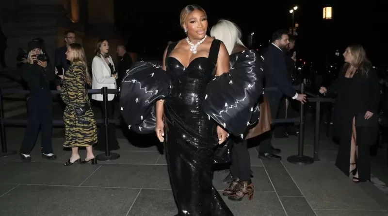 Serena williams named a fashion icon